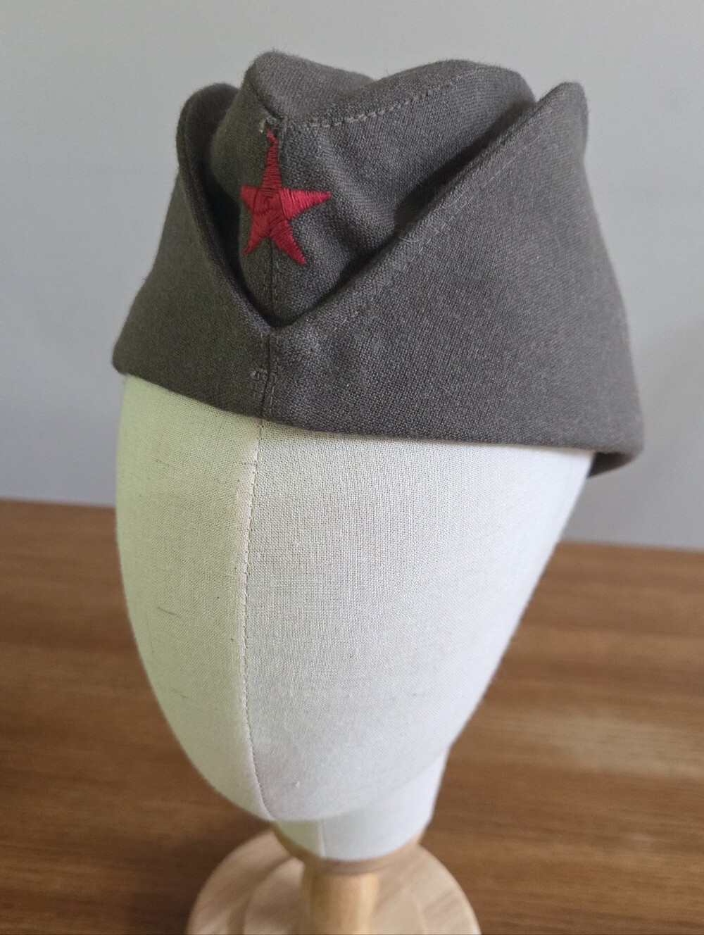 Vintage 1978 Red Star Yugoslavic People's Army Military Garrison Hat